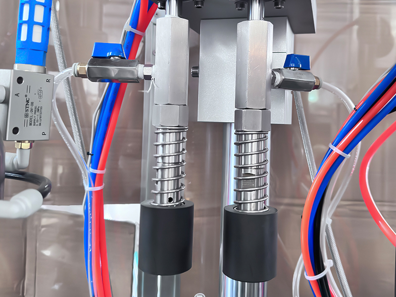 2. ملء السائل