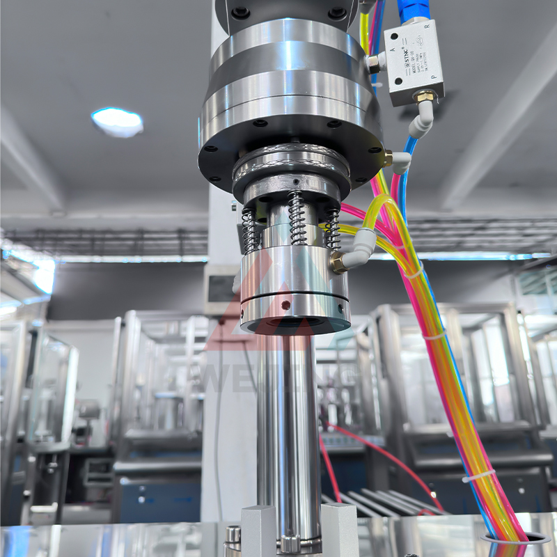 آلة تعبئة وختم غاز الهباء الجوي BOV شبه الأوتوماتيكية ذات التحكم الهوائي