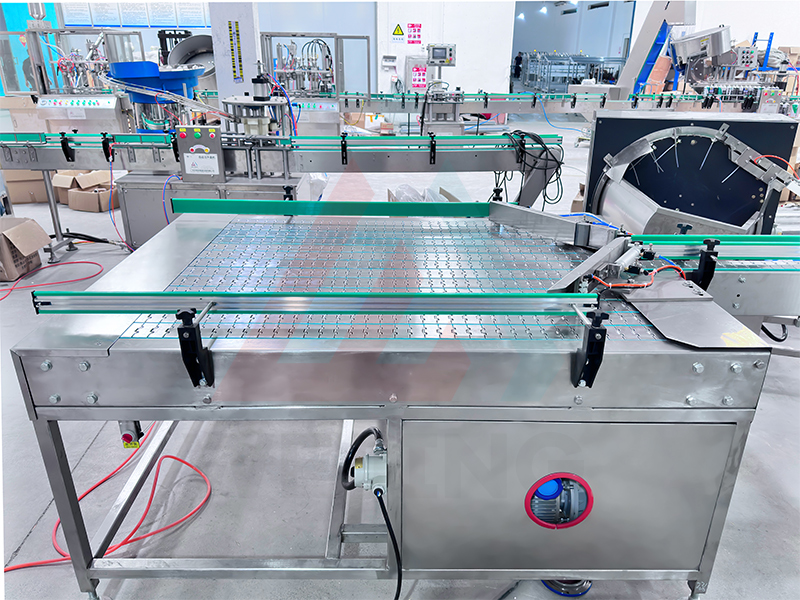 1.مغذي العلب الفارغة