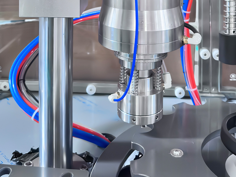 1. تعبئة وختم الغاز